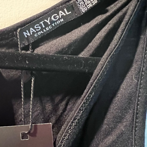 Nasty Gal Black Deep V Bodysuit - Picture 5 of 6